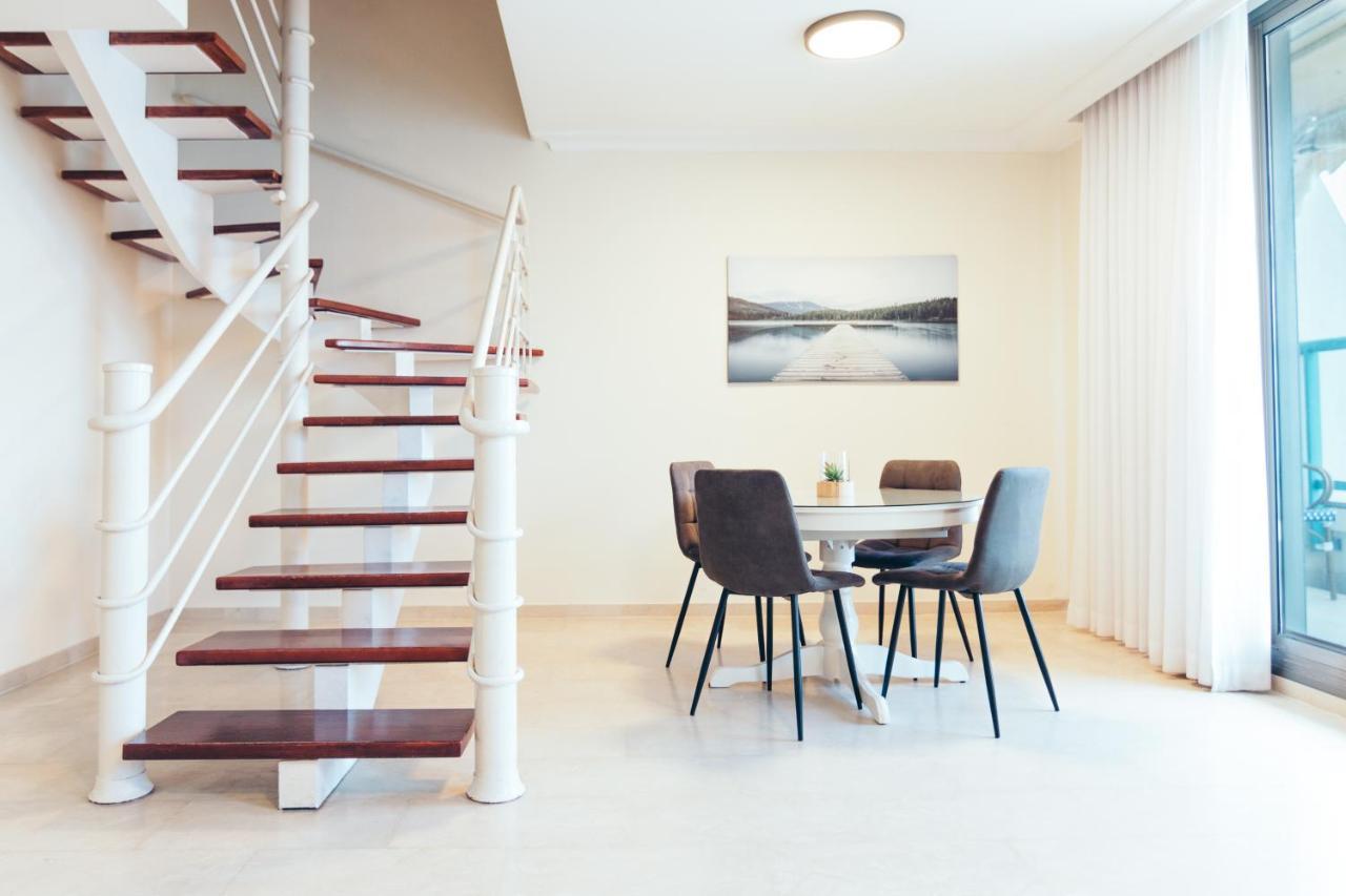 Almog Haifa Israel Apartments מגדלי חוף הכרמל Εξωτερικό φωτογραφία