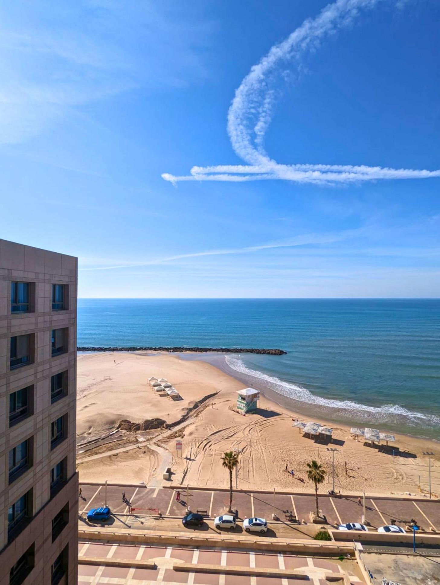 Almog Haifa Israel Apartments מגדלי חוף הכרמל Εξωτερικό φωτογραφία